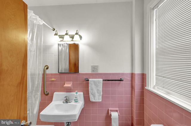 3534 KUTZTOWN RD, Reading, PA 19605