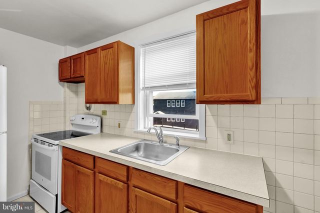 3534 KUTZTOWN RD, Reading, PA 19605