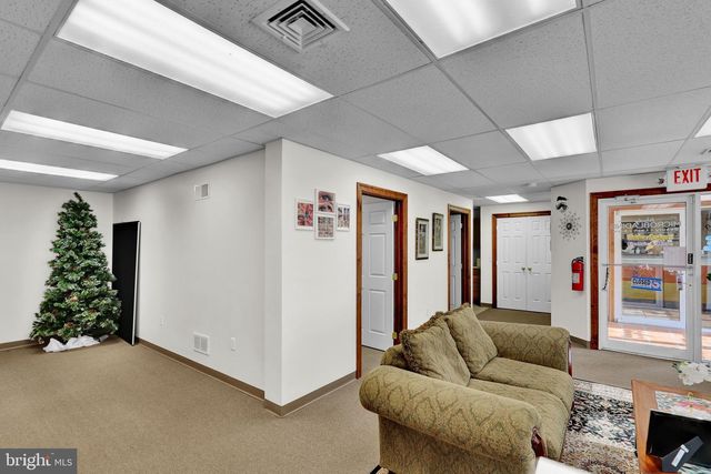 3534 KUTZTOWN RD, Reading, PA 19605