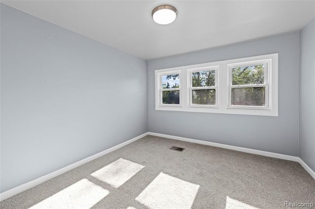 19421 Eureka Street, Detroit, MI 48234