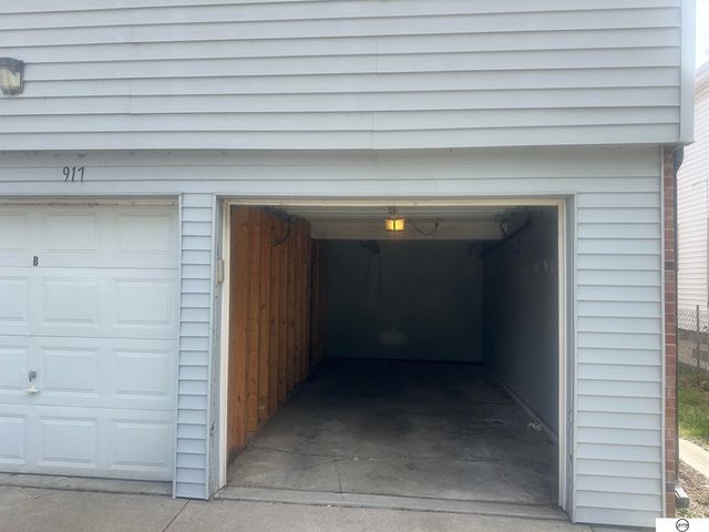 917 Washington Street, Lincoln, NE 68502