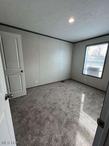 1166 Lafayette Rd C9, Medina, OH 44256