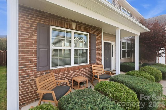 197 Roanoke Road, Fletcher, NC 28732