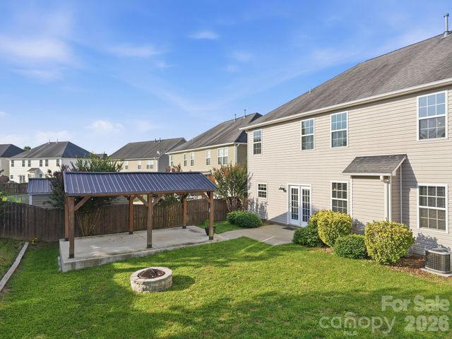 197 Roanoke Road, Fletcher, NC 28732