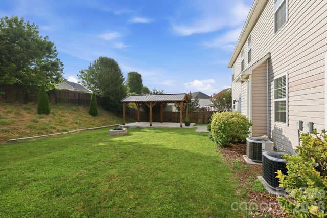 197 Roanoke Road, Fletcher, NC 28732