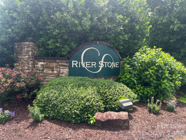 197 Roanoke Road, Fletcher, NC 28732
