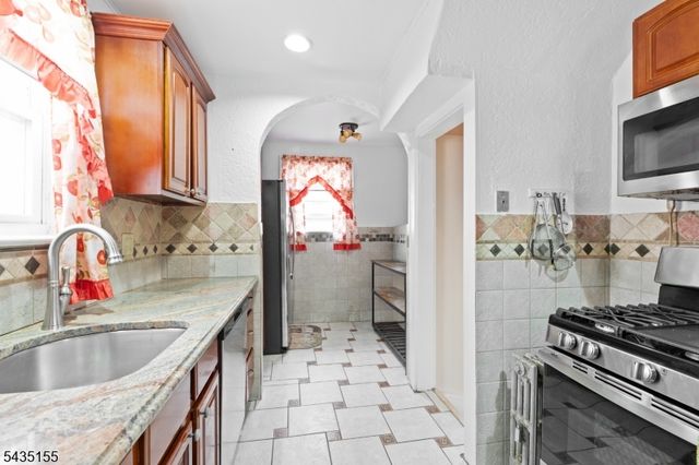 1515 Rose Ter, Union Twp., NJ 07083