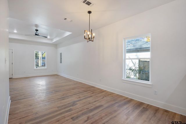 2103 N Glass, Tyler, TX 75702