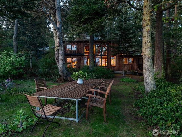 702 Cathedral Drive, Coupeville, WA 98239