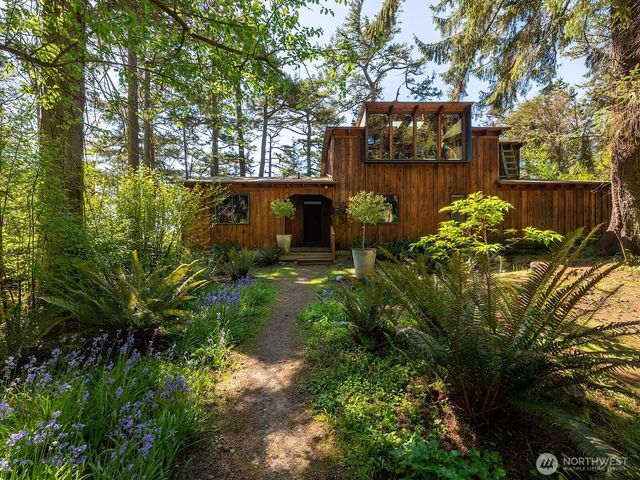 702 Cathedral Drive, Coupeville, WA 98239
