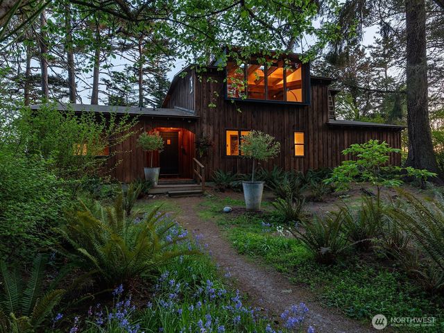 702 Cathedral Drive, Coupeville, WA 98239