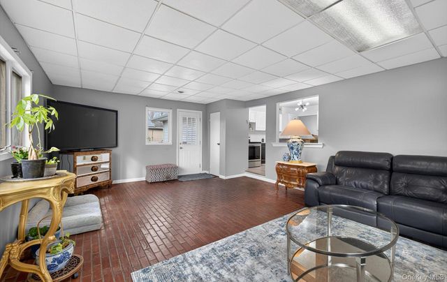 372 Clay Pitts Road, East Northport, NY 11731