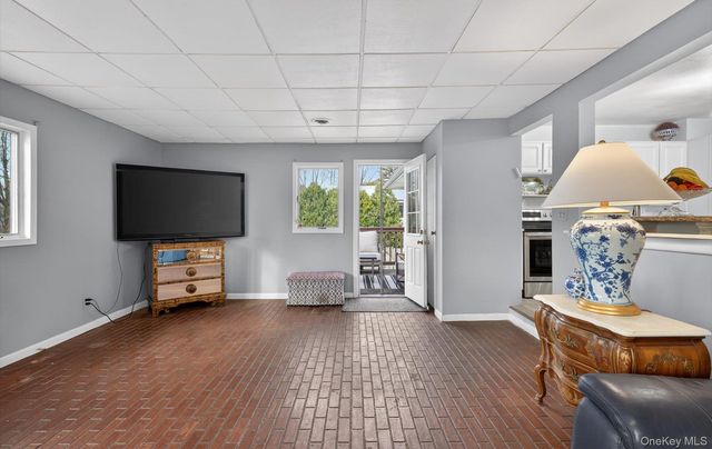 372 Clay Pitts Road, East Northport, NY 11731