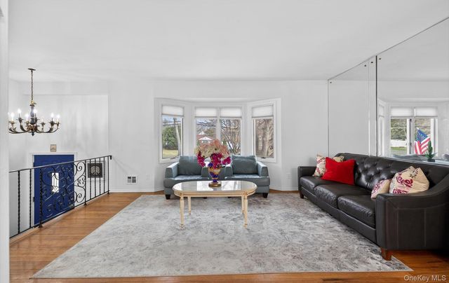 372 Clay Pitts Road, East Northport, NY 11731