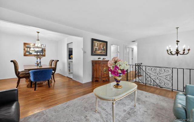 372 Clay Pitts Road, East Northport, NY 11731