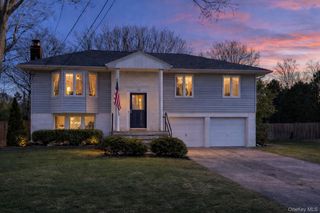 372 Clay Pitts Road, East Northport, NY 11731