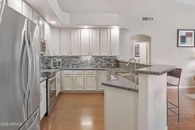 16008 S 38th Way, Phoenix, AZ 85048