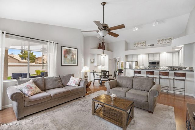 16008 S 38th Way, Phoenix, AZ 85048