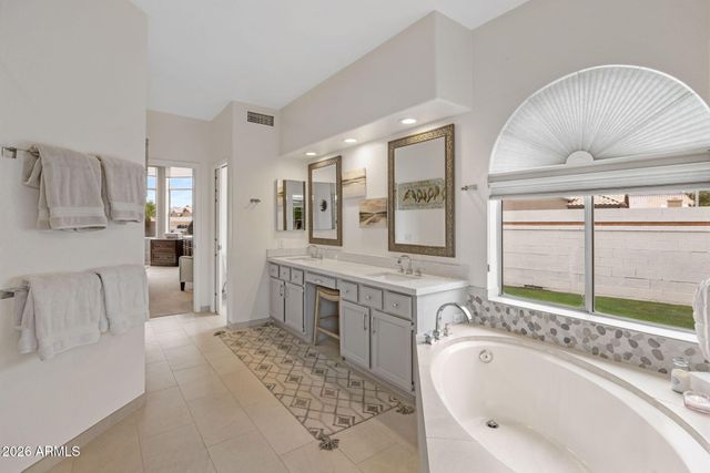 16008 S 38th Way, Phoenix, AZ 85048