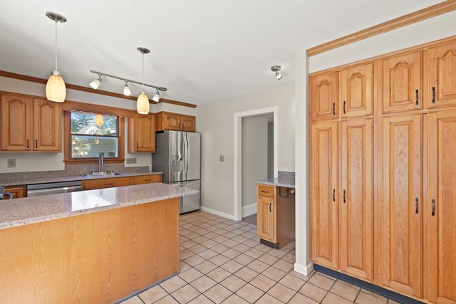 61 Upland Ave, Haverhill, MA 01835
