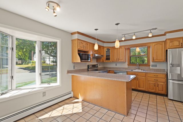61 Upland Ave, Haverhill, MA 01835