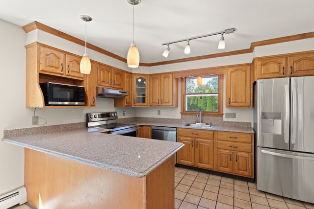 61 Upland Ave, Haverhill, MA 01835