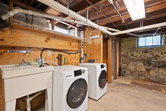 61 Upland Ave, Haverhill, MA 01835