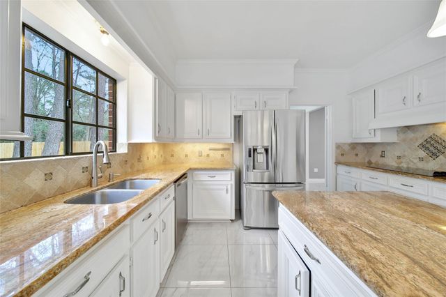 32 Tanager Trail, The Woodlands, TX 77381