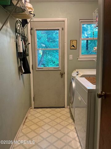 9 Lexington Road, Howell, NJ 07731