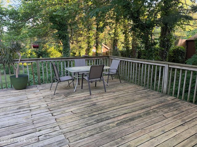 9 Lexington Road, Howell, NJ 07731