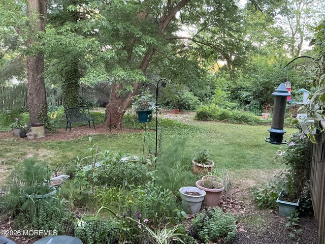 9 Lexington Road, Howell, NJ 07731