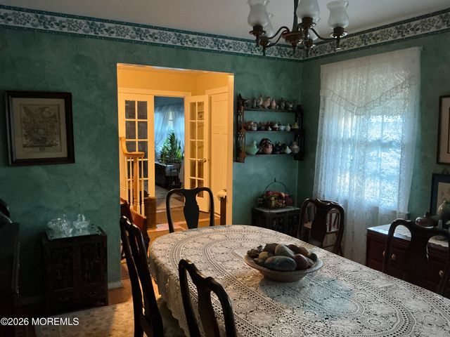 9 Lexington Road, Howell, NJ 07731