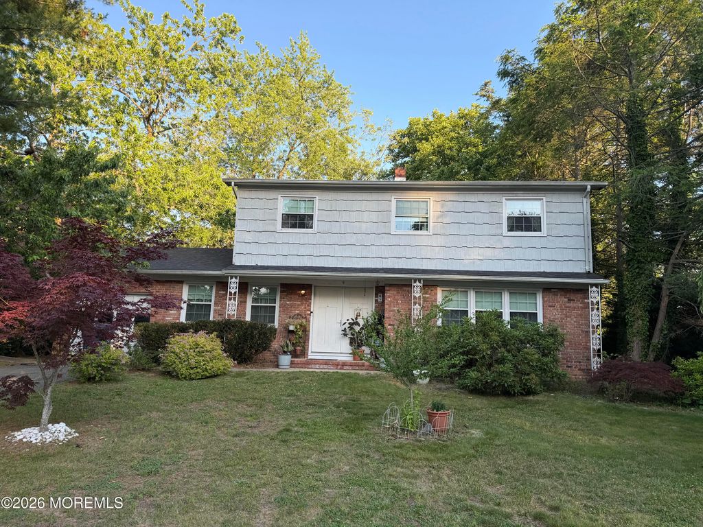 9 Lexington Road, Howell, NJ 07731