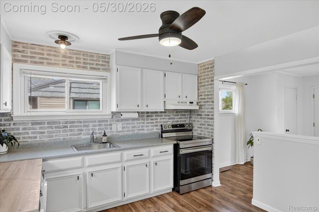 181 Brandt Street, Garden City, MI 48135