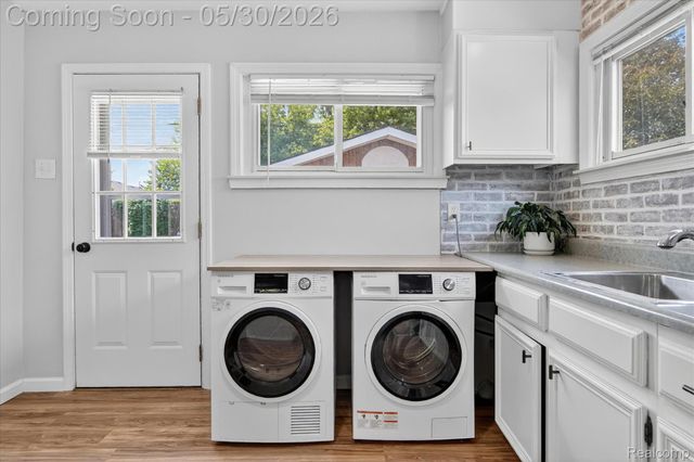 181 Brandt Street, Garden City, MI 48135