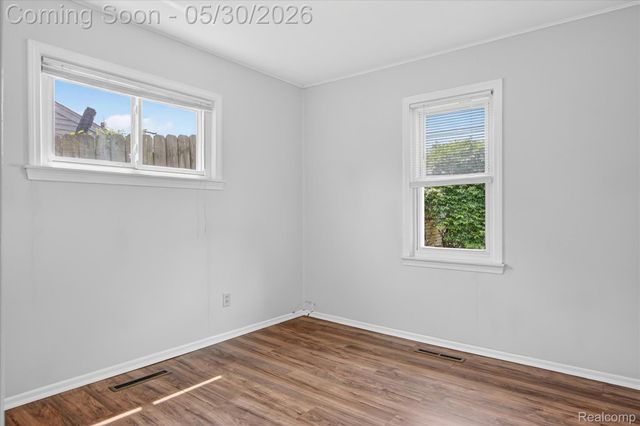 181 Brandt Street, Garden City, MI 48135