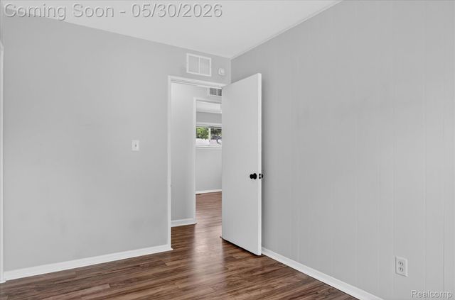 181 Brandt Street, Garden City, MI 48135