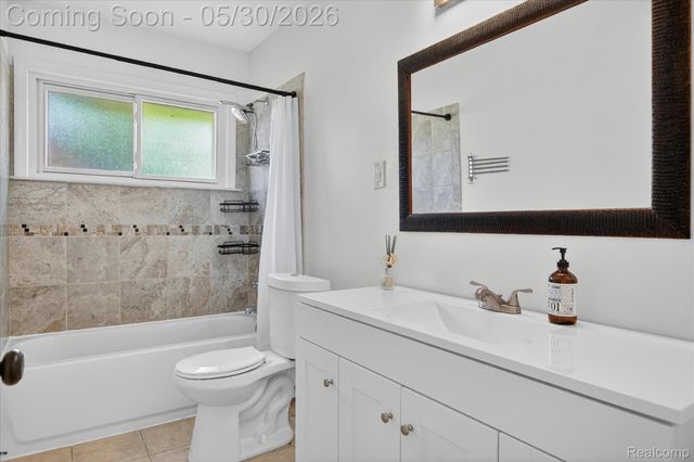 181 Brandt Street, Garden City, MI 48135