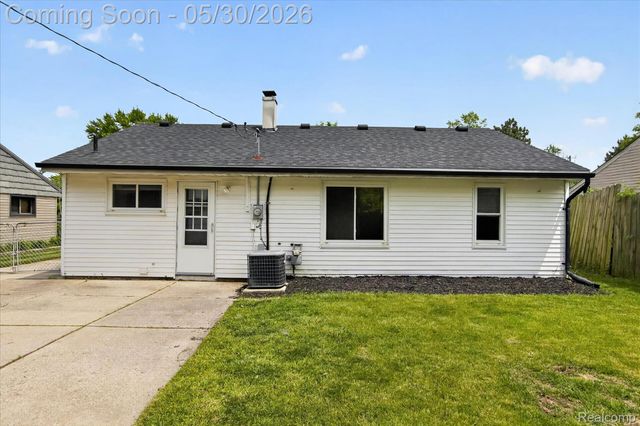 181 Brandt Street, Garden City, MI 48135