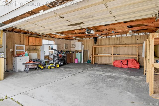 181 Brandt Street, Garden City, MI 48135