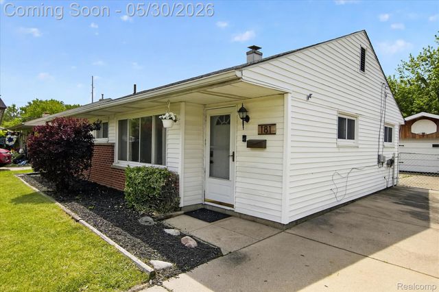 181 Brandt Street, Garden City, MI 48135