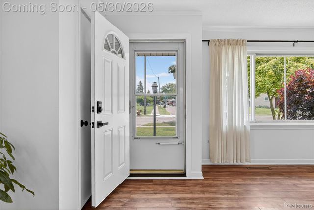 181 Brandt Street, Garden City, MI 48135