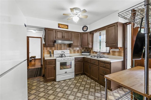 324 Old National Pike, Brownsville, PA 15417