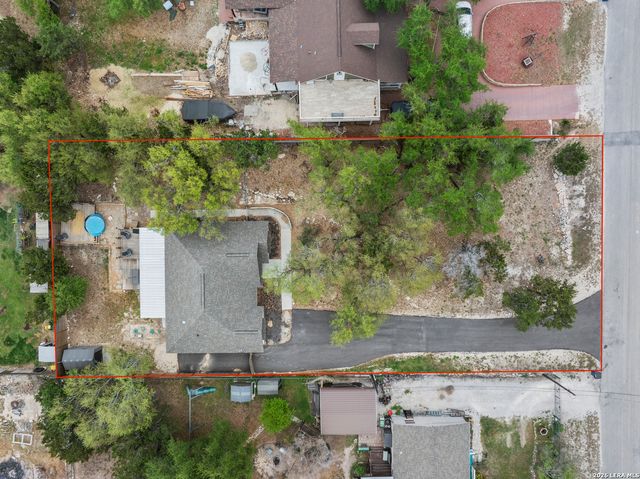 1885 Deer Run, Canyon Lake, TX 78133