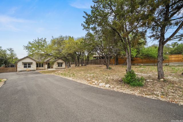 1885 Deer Run, Canyon Lake, TX 78133
