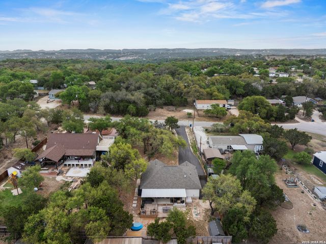 1885 Deer Run, Canyon Lake, TX 78133
