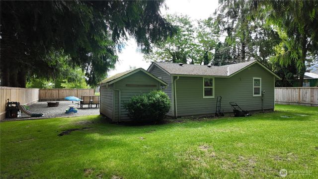 8892 Peavey Road, Sedro Woolley, WA 98284