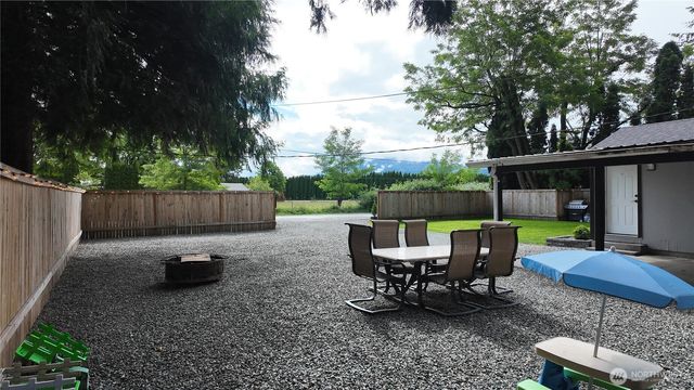 8892 Peavey Road, Sedro Woolley, WA 98284