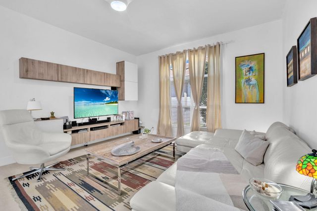 16423 Segovia Circle S, Fort Lauderdale, FL 33331