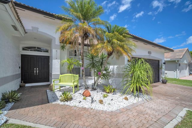16423 Segovia Circle S, Fort Lauderdale, FL 33331